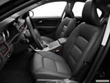  Front seats from Drivers Side photo